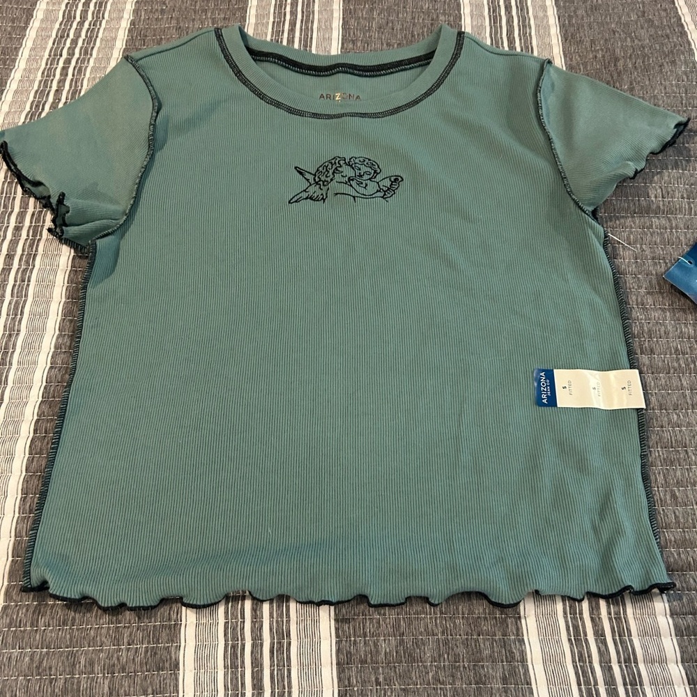 NWT Arizona Women’s Size Small Babydoll Tshirt